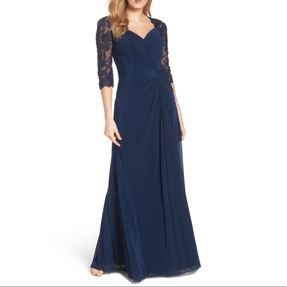 LA FEMME Ruched Twist Column Gown NEW Size 6 Dress Navy Sparkle